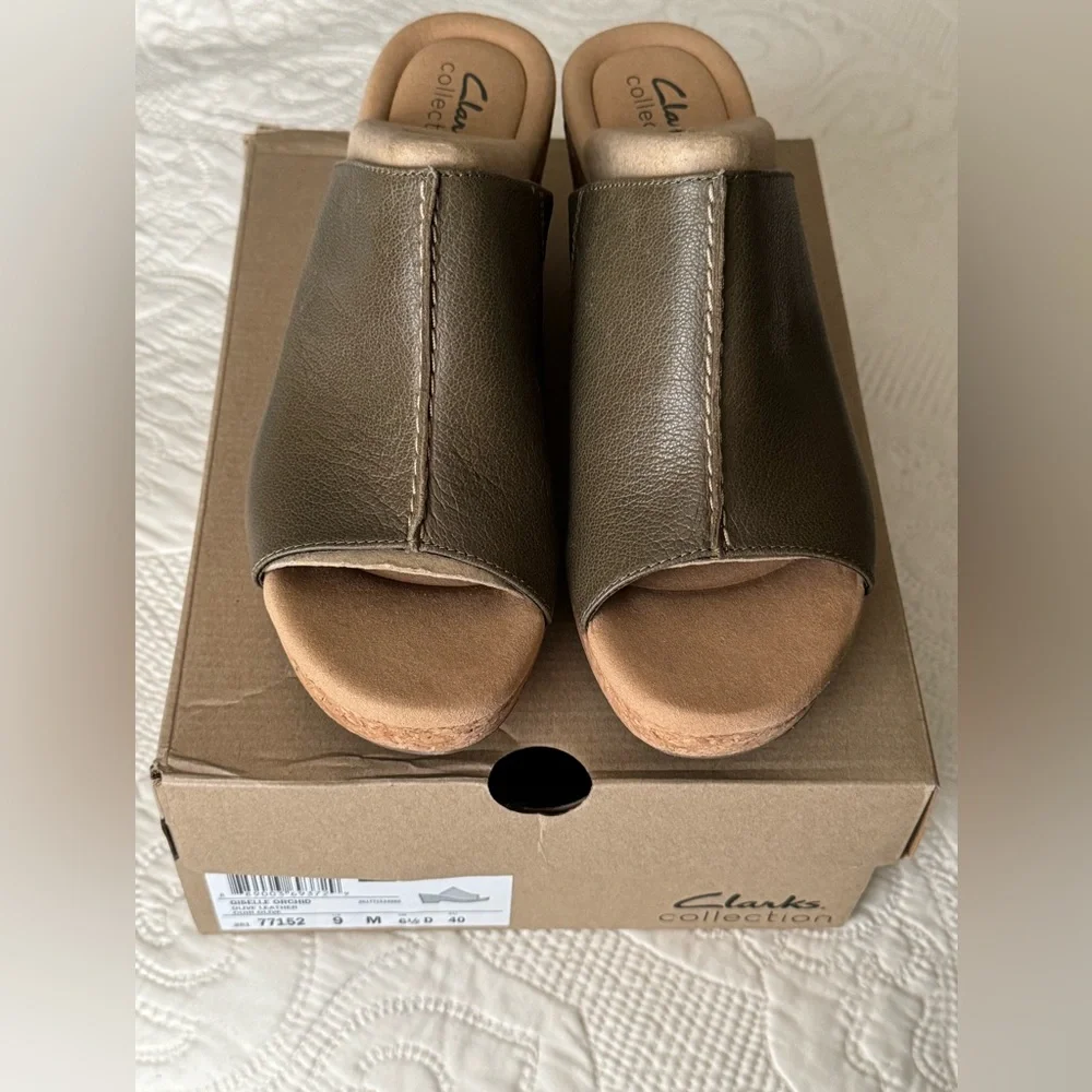 Clarks Collection Giselle Orchid Women's Olive Wedge Sandals Size 9 like new - Picture 2 of 8
